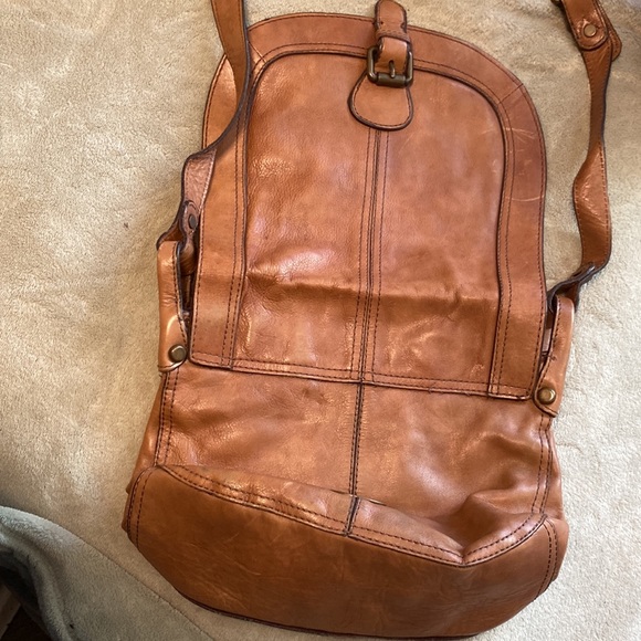 Fossil Vintage Revival (VRV) Flap Crossbody - Picture 6 of 12